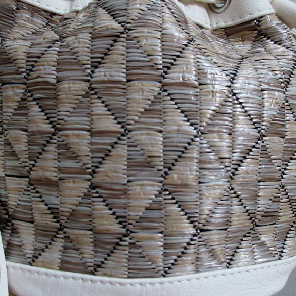 Naturalizer Purse - Picture 5 of 8